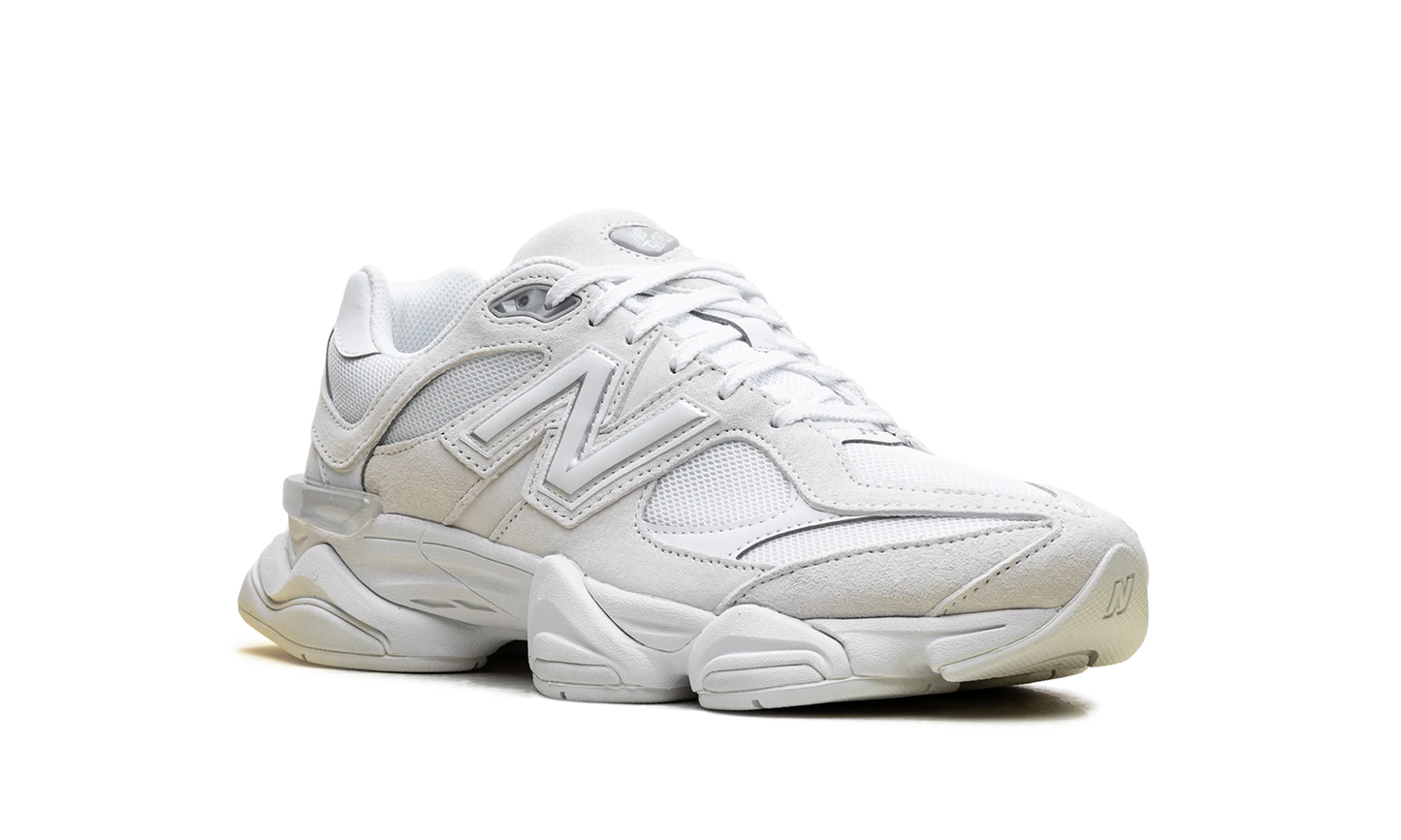 9060 "Reflection White" U906027Z