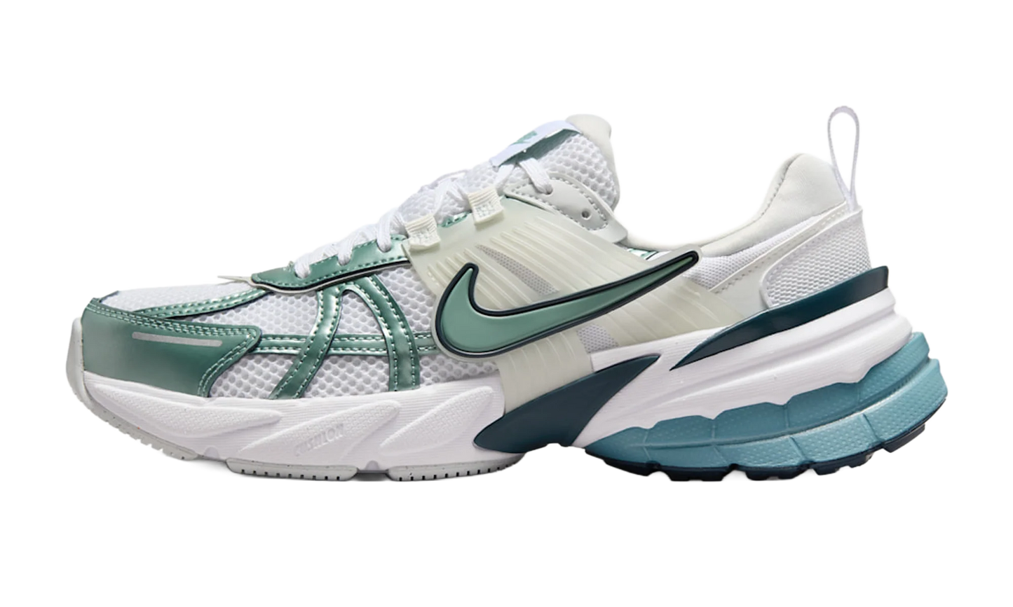 V2K Run WMNS "White Smokey Blue Armory Navy Cannon" FD0736 111
