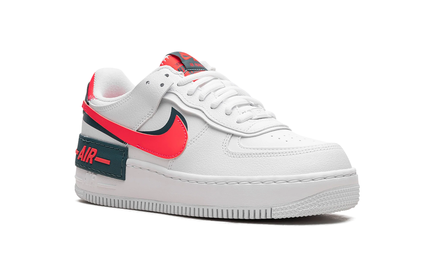 AIR FORCE 1 SHADO NMS WMNS "White Solar Red" DB3902 100