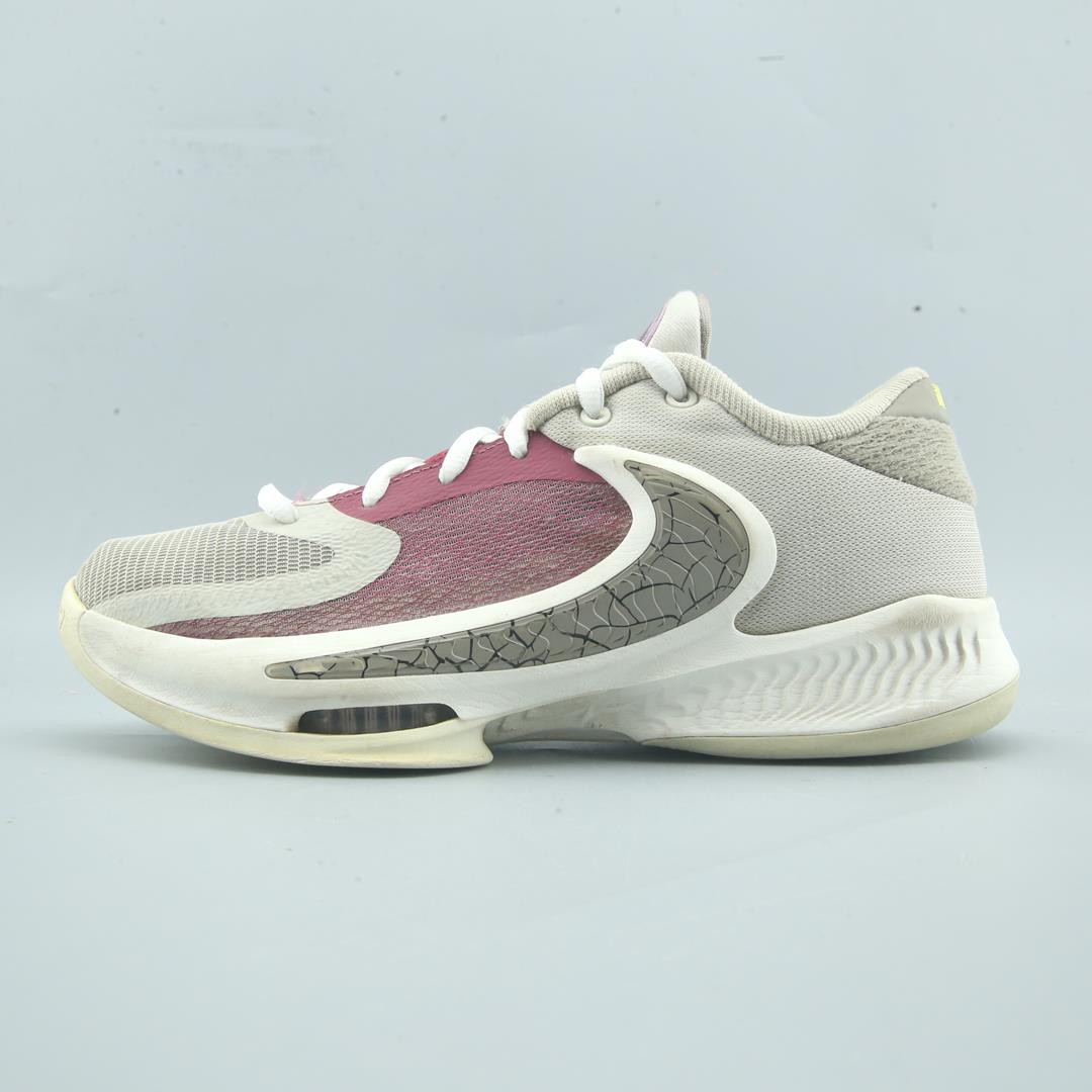ZOOM FREAK 4