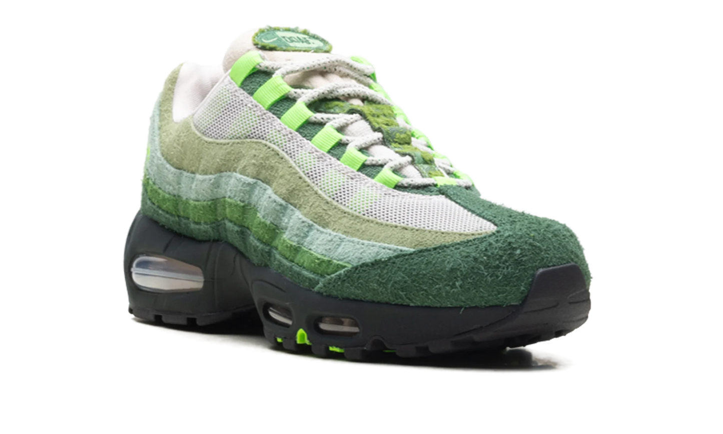 Air Max 95 "Big Bubble Ducks of a Feather Oregon Ducks The Woods" IQ3986 300