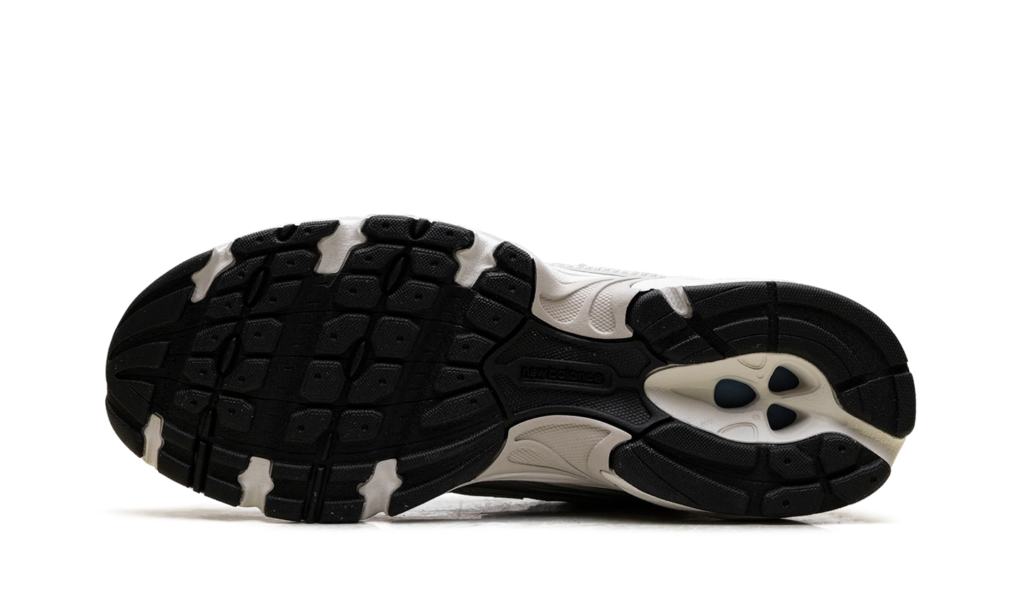 740 "SLATE GREY with GREY MATTER" U740N74F