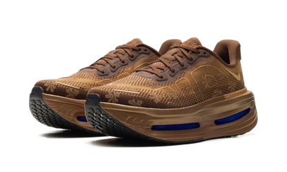 Vomero Premium WMNS "Flat Stout" IQ0028 200