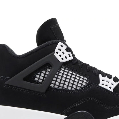 4 Retro 'White Thunder' (2024)