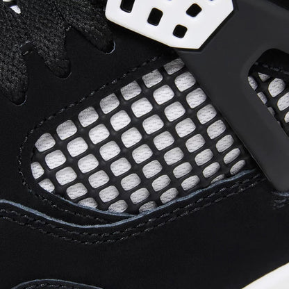 4 Retro 'White Thunder' (2024)