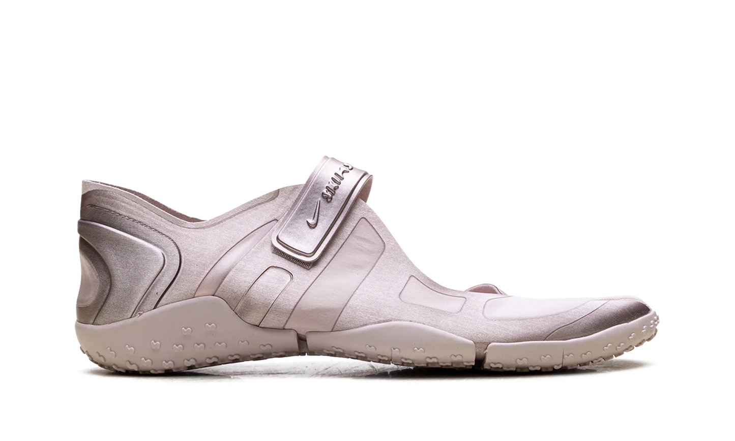 Air Rift Satin WMNS "SKIMS - Slit Red" IQ7158 600