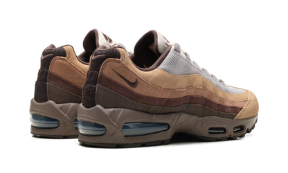 Air Max 95 "Big Bubble Ducks of a Feather Oregon Ducks Lumber Yard" IQ3988 001