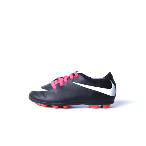 SOCCER CLEATS