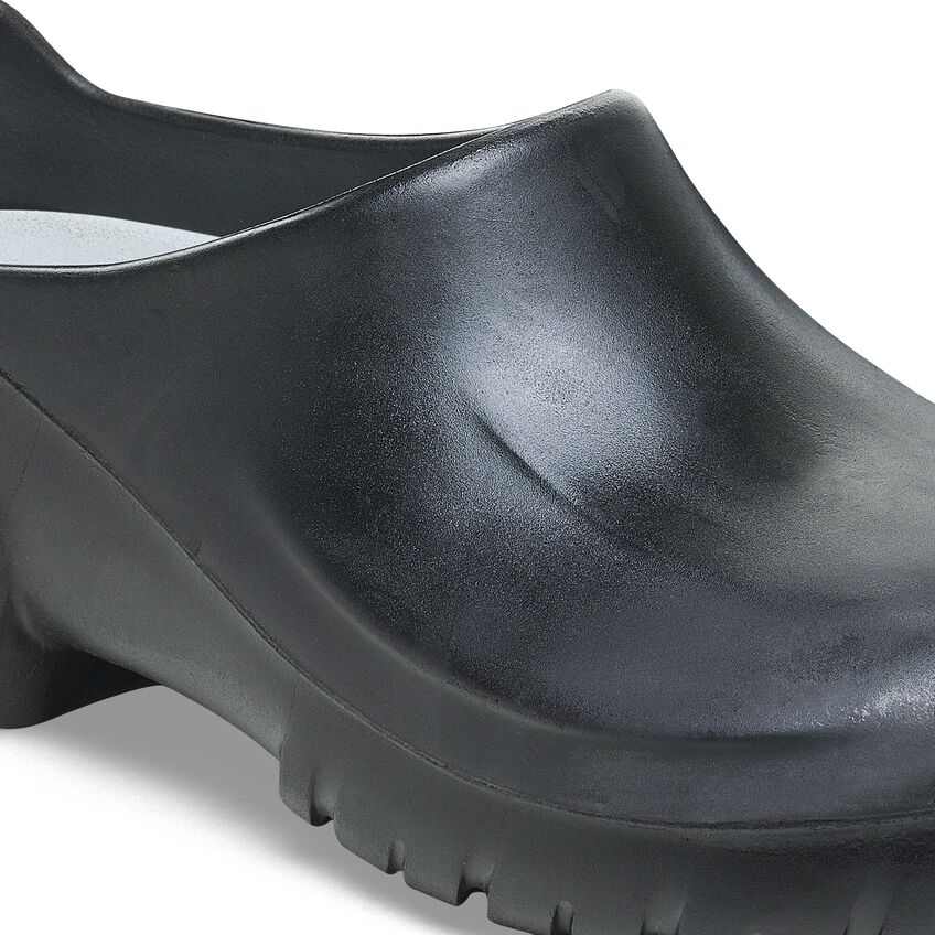 A640 Polyurethane Clog in Black