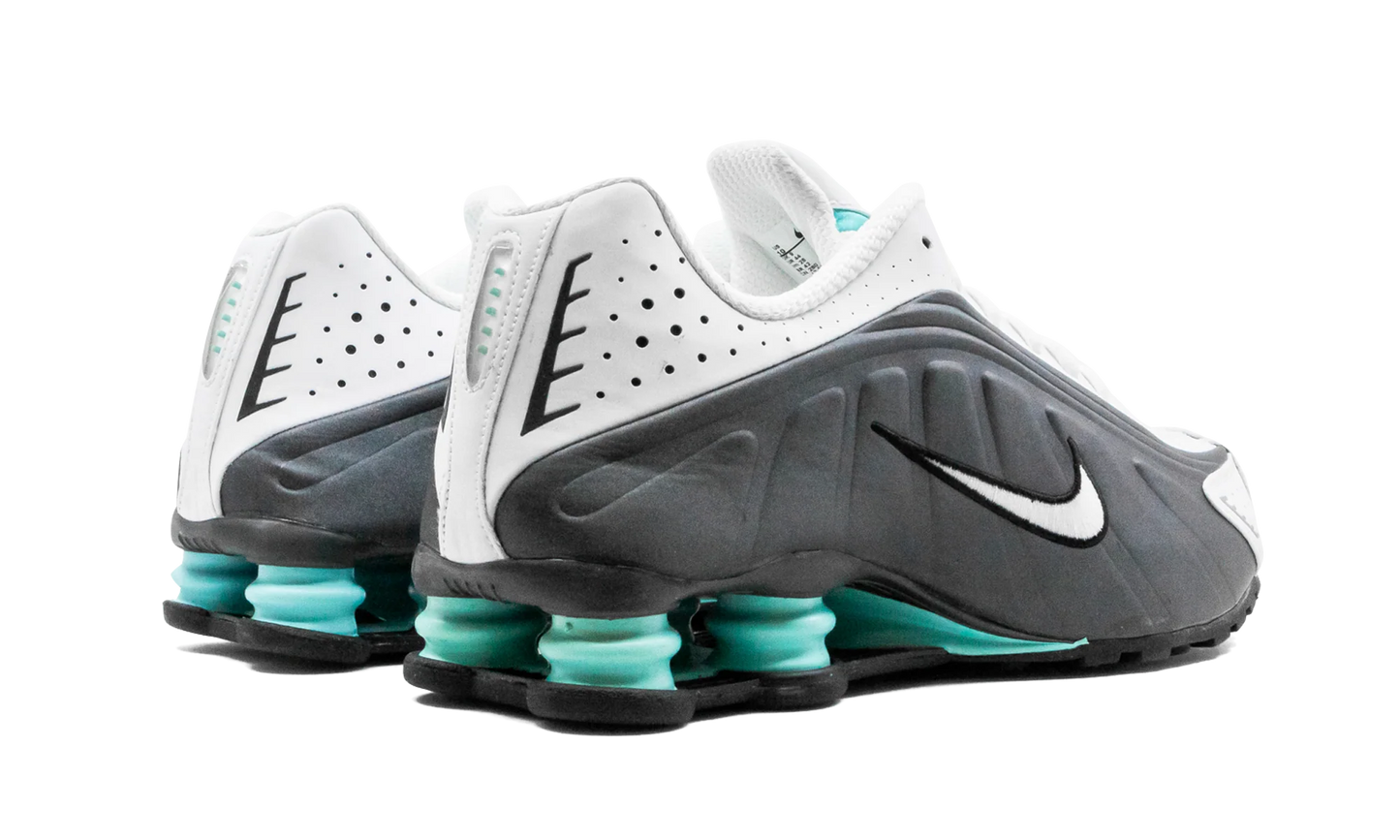 Shox R4 104265 132