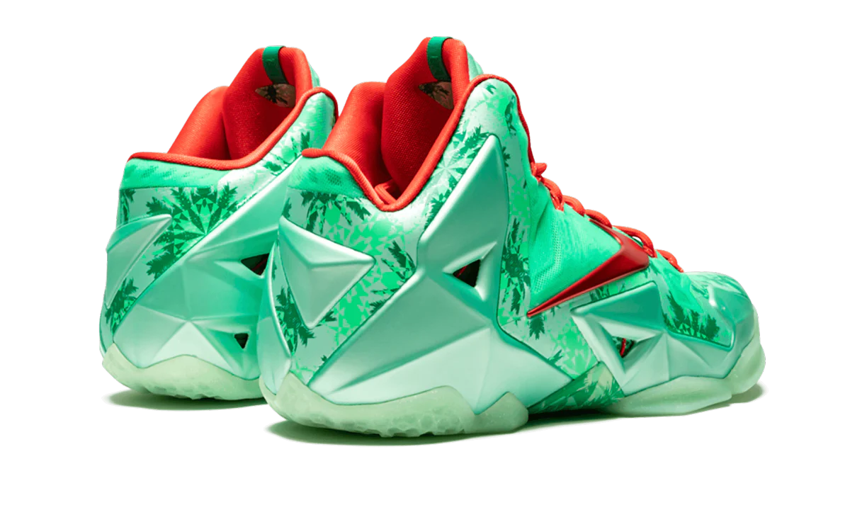Lebron 11 "Christmas" 616175 301