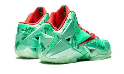 Lebron 11 "Christmas" 616175 301