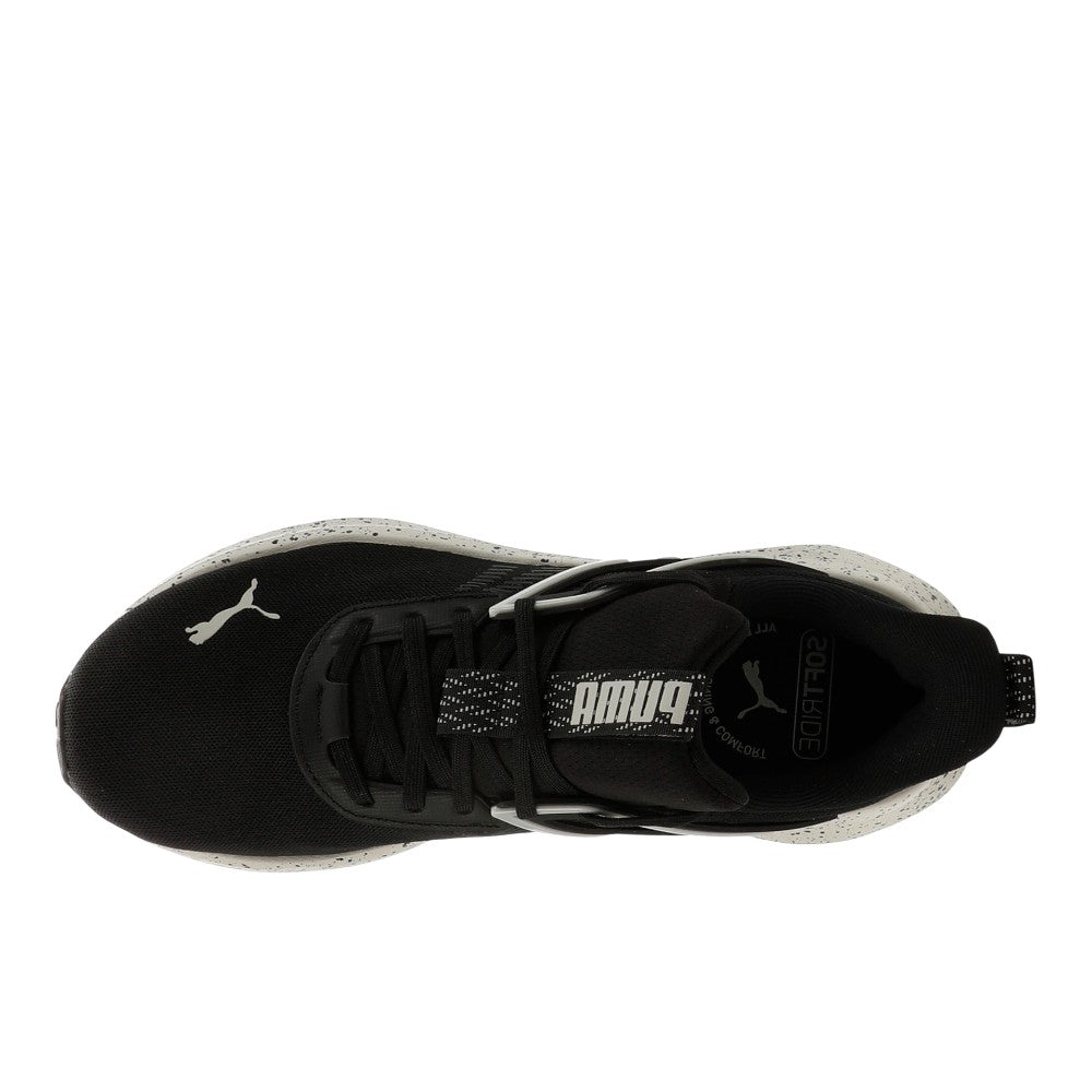 Outpace Speckle Sneakers
