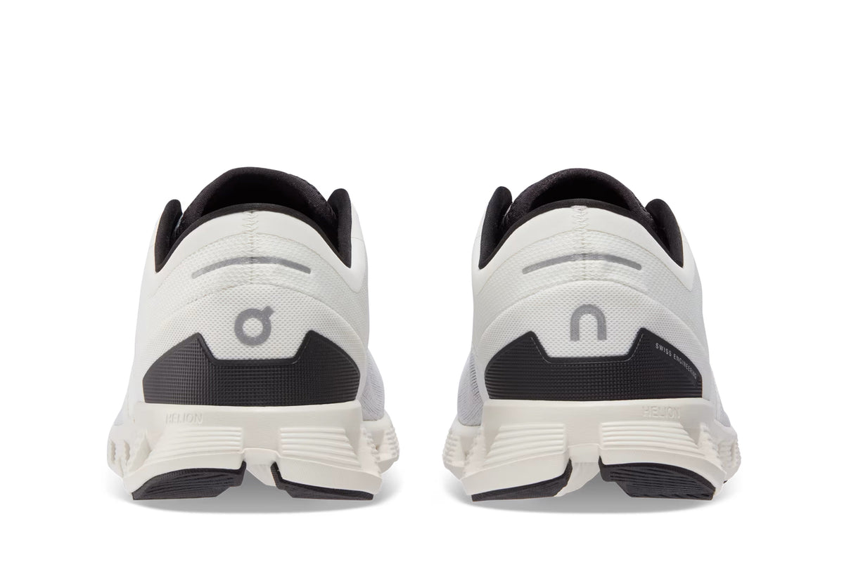 Running Cloud X 3 Ivory Black
