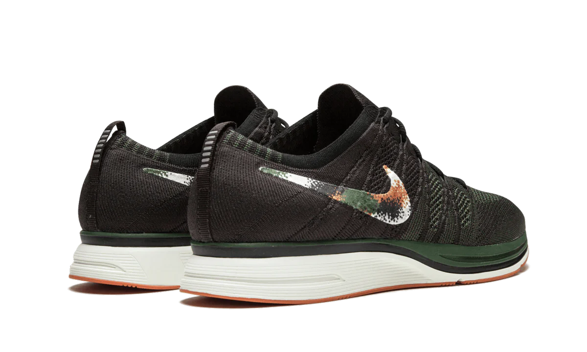 Flyknit Trainer "Velvet Brown" AH8396 202