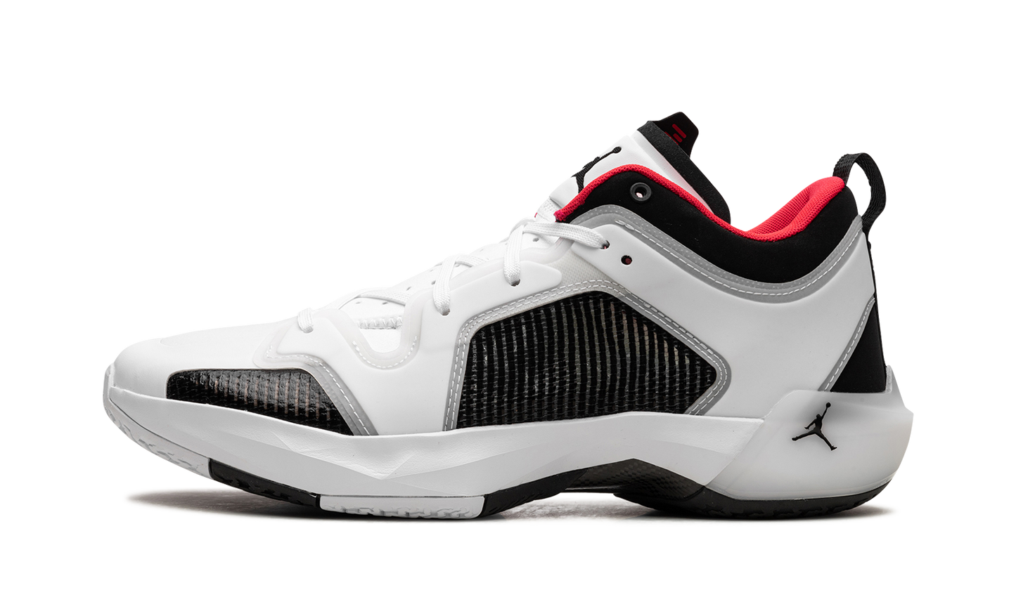 37 Low "Siren Red" DQ4122 100