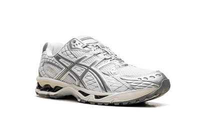 GEL-NIMBUS 10.1 "White/Airy Blue" 1203A761 102