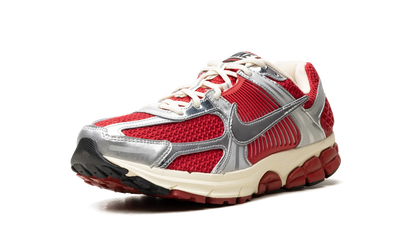 Zoom Vomero 5 "Gym Red Chrome" IM3486 600