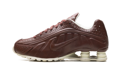 Nike Shox R4 WMNS "Dark Pony" IM6690 220