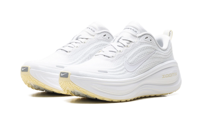 Vomero Plus WMNS "Photon Dust Alabaster" HV8154 009