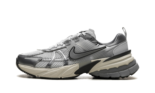 V2K RUN WMNS"Pure Platinum Wolf Grey" FD0736 003