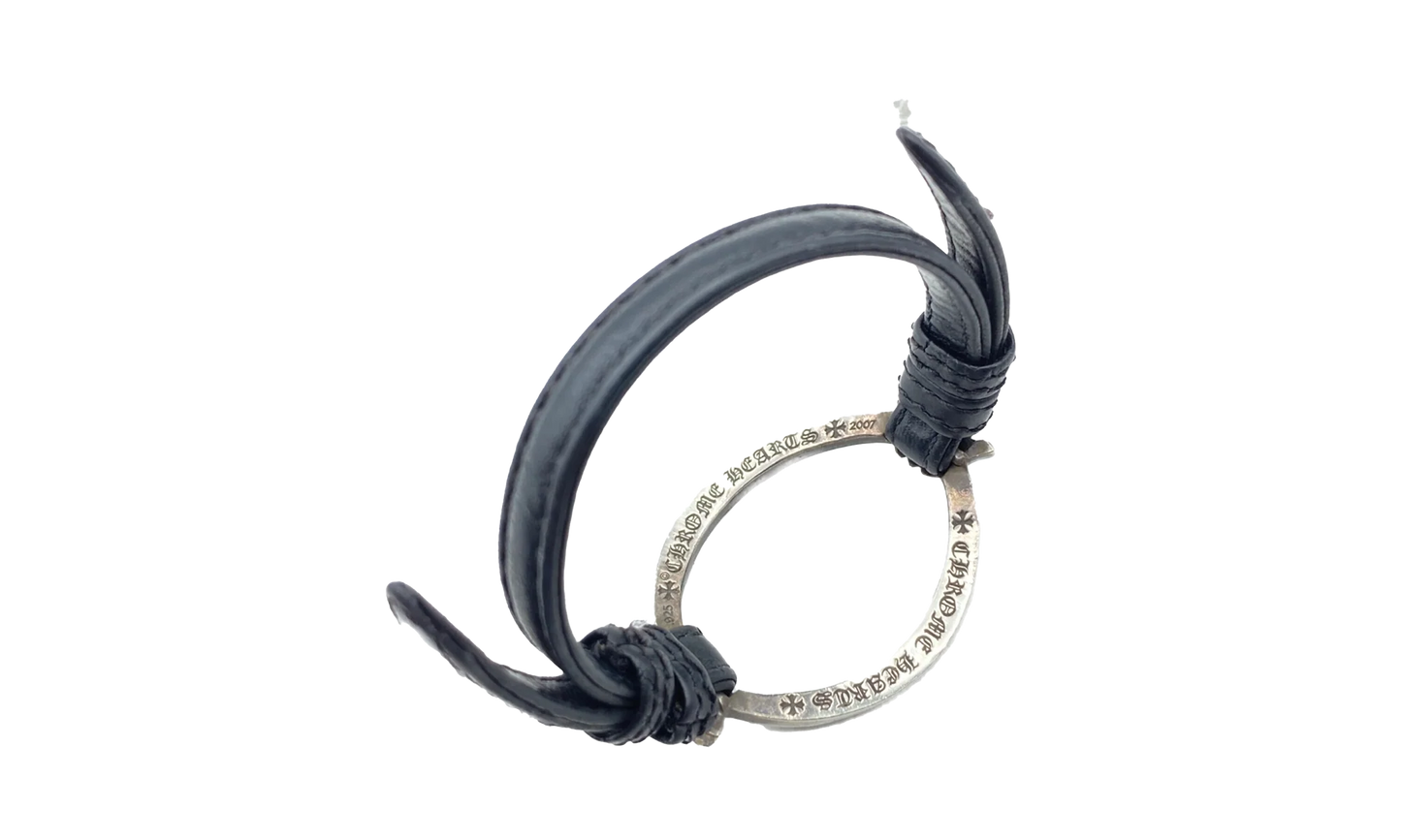 Open Oval Leather Bracelet "Black" CHRM0696