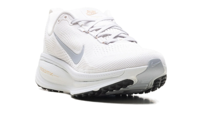 Vomero 18 WMNS "Vast Grey Summit White" HM6804 007
