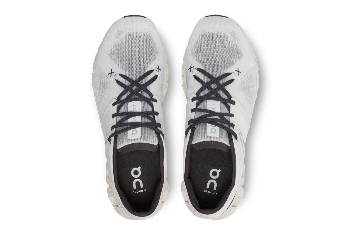 Running Cloud X 3 Ivory Black