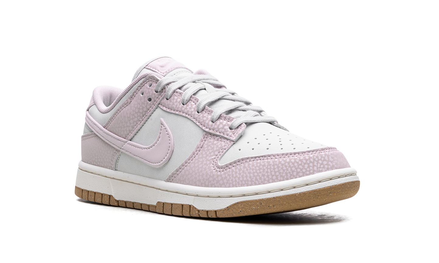 Dunk Low WMNS"Platinum Violet" FN6345 001