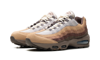 Air Max 95 "Big Bubble Ducks of a Feather Oregon Ducks Lumber Yard" IQ3988 001