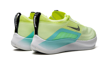 ZOOM FLY 4 MNS WMNS CT2401 700
