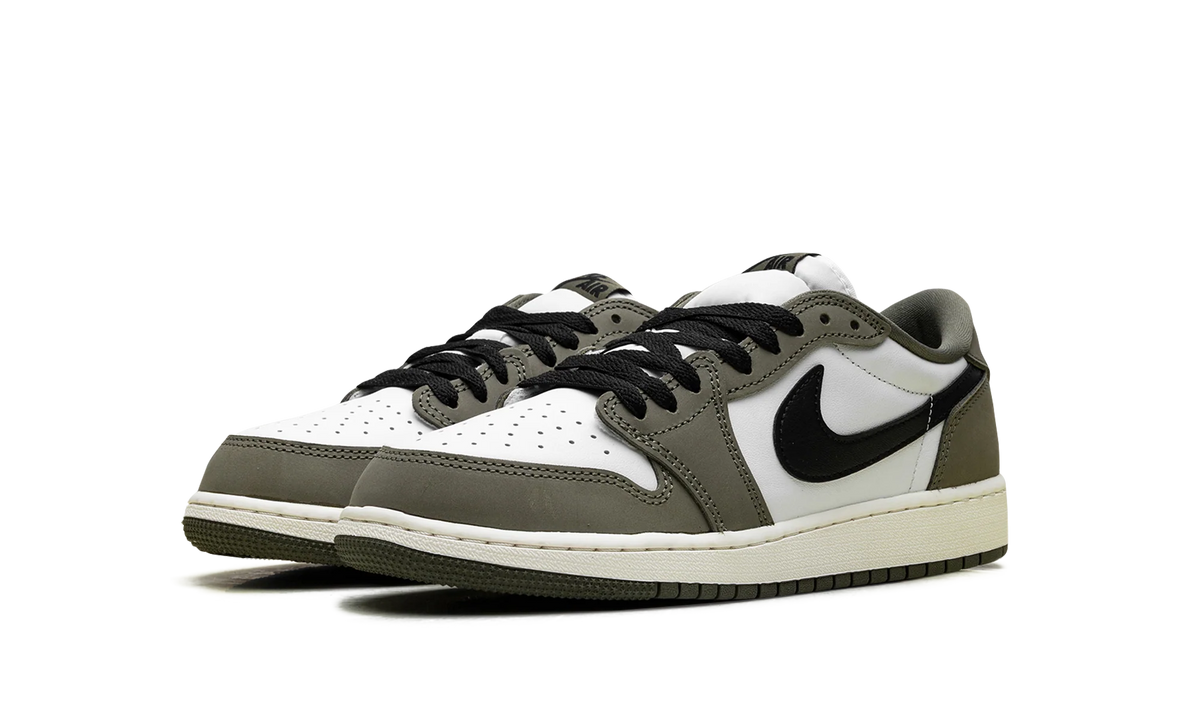 Jordan 1 Retro Low OG GS "Medium Olive" HQ6999 200