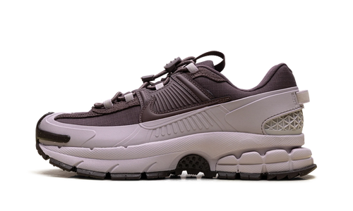 Nike Zoom Vomero 5 Roam WMNS "Particle Rose" HQ2181 501