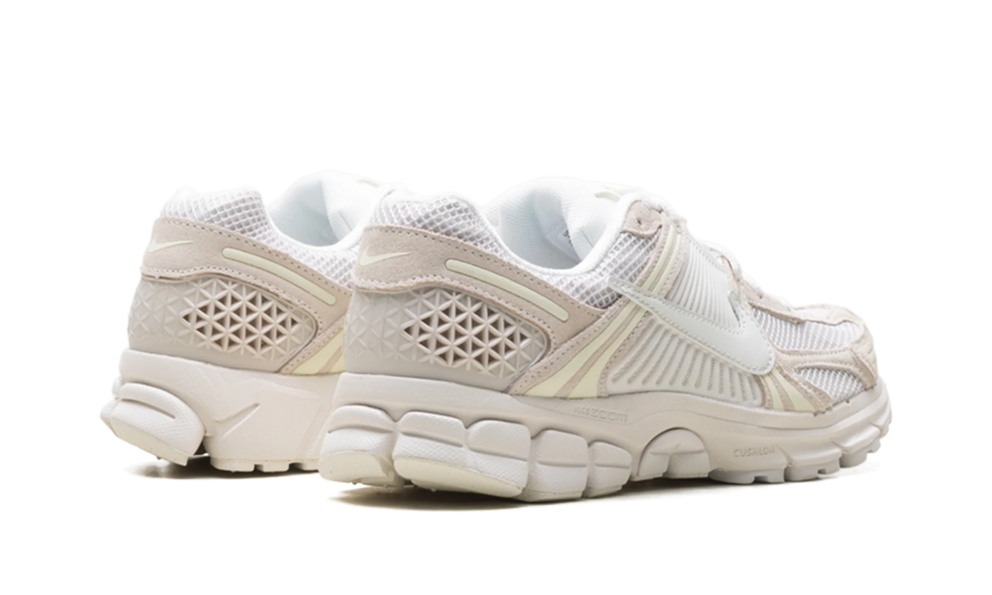 Zoom Vomero 5 WMNS "Phantom Light Bone" HQ0458 003