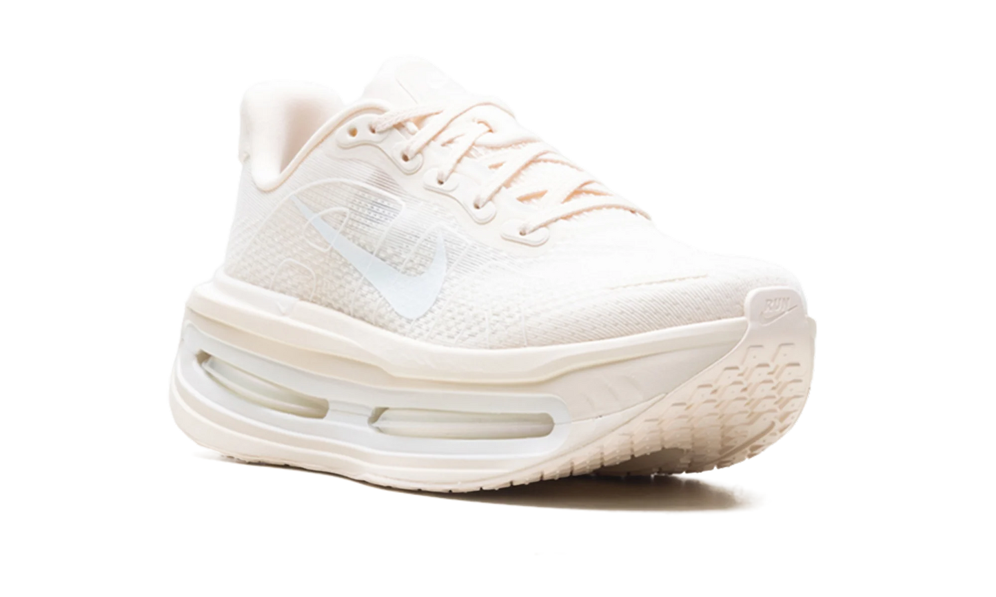 Nike Vomero Premium WMNS "Chalk" IQ8102 100