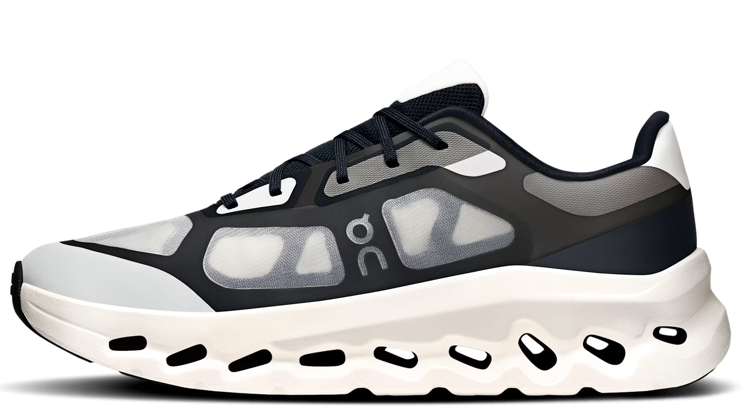 Running Cloudtilt Remix Black Ivory