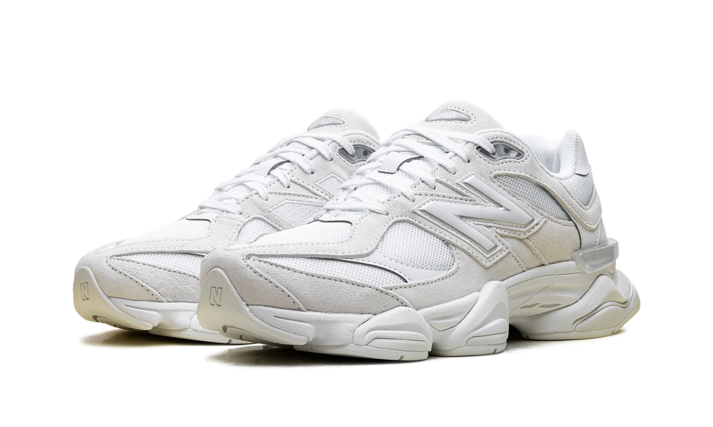 9060 "Reflection White" U906027Z