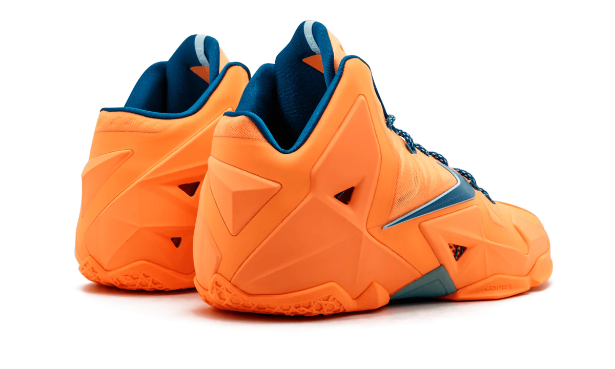 Lebron 11 "Atomic Orange" 616175 800