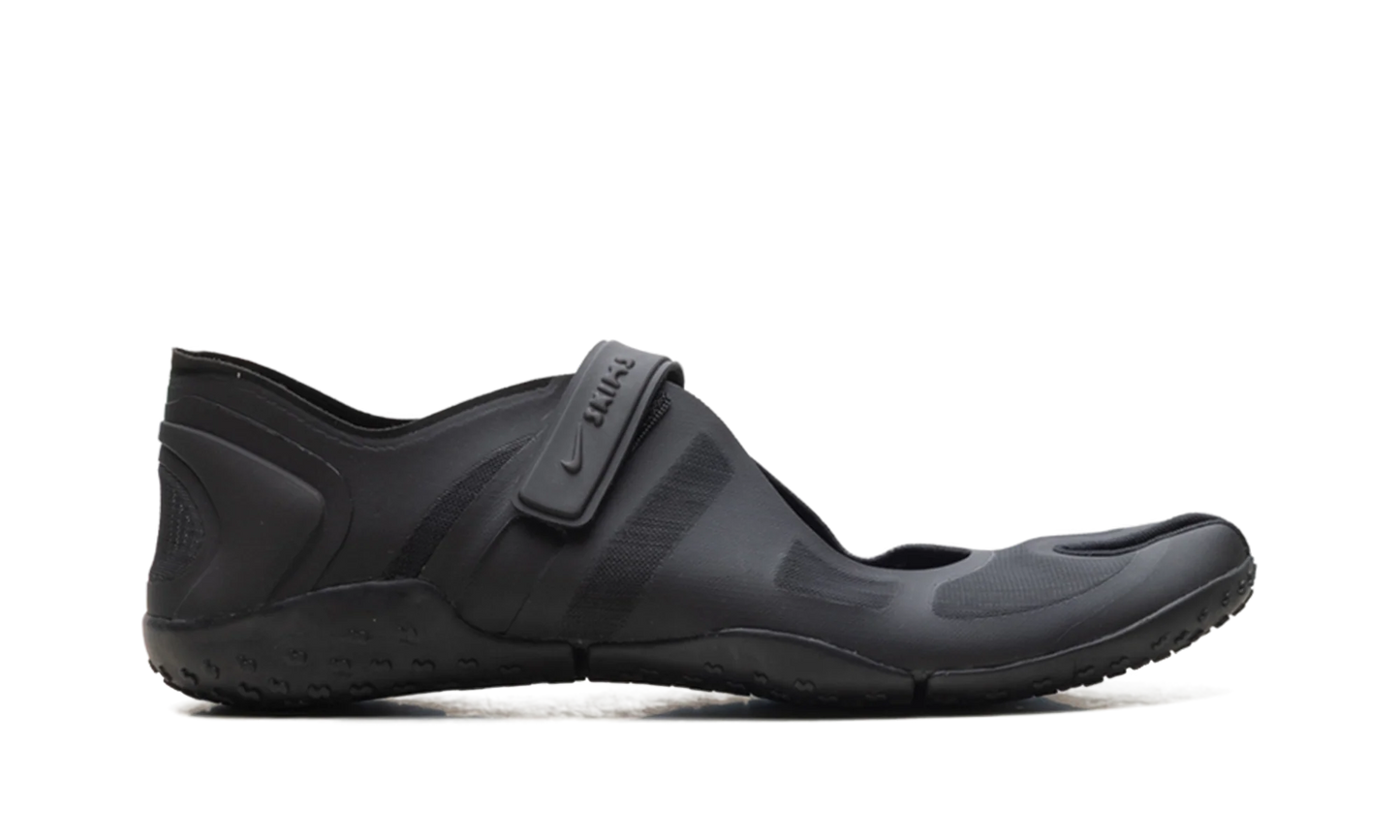 Air Rift Mesh WMNS "SKIMS - Black" IO7694 001