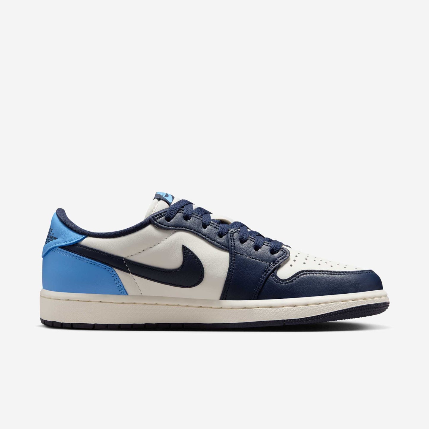 Air Jordan 1 Low Retro OG 'UNC / Obsidian' (2025)