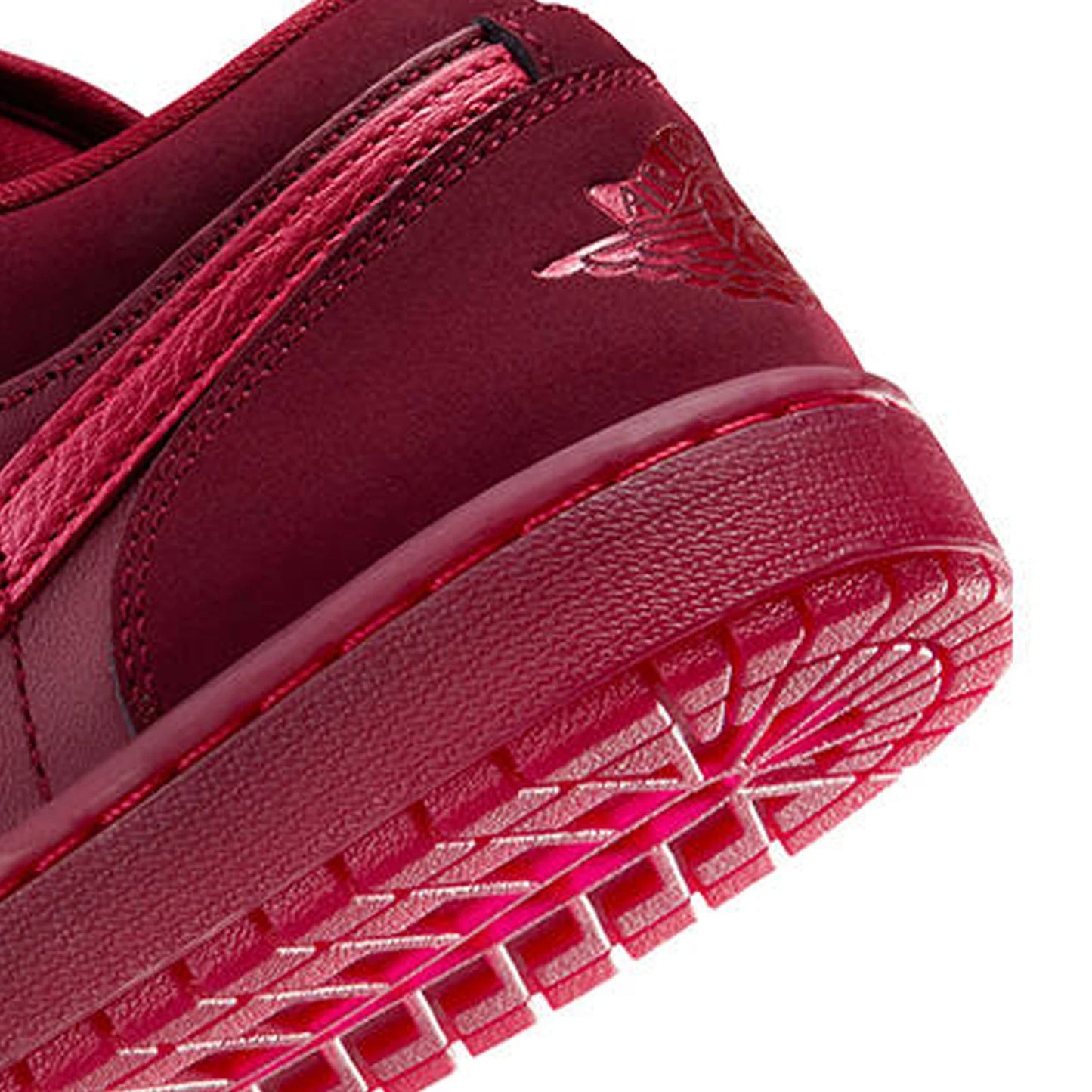 1 Low SE 'Valentine's Day' Women's (2026)