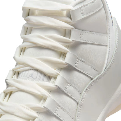 11 Retro 'Pearl' Women's (2025)