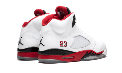 5 Retro "Fire Red" 136027 120