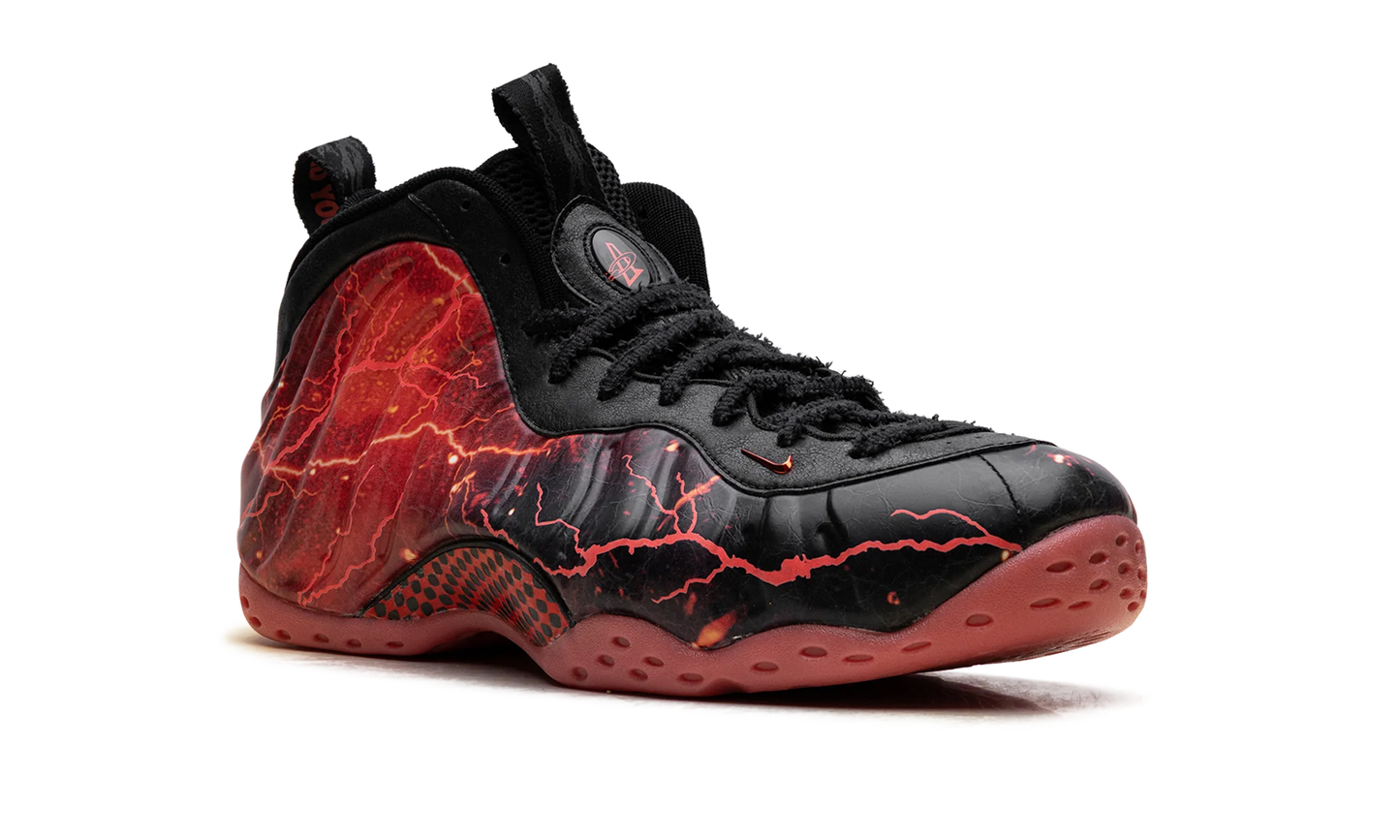 Nike Air Foamposite One "Stranger Things" IR7336 001