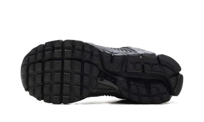 Zoom Vomero 5 WMNS "Black Patent" II6236 001