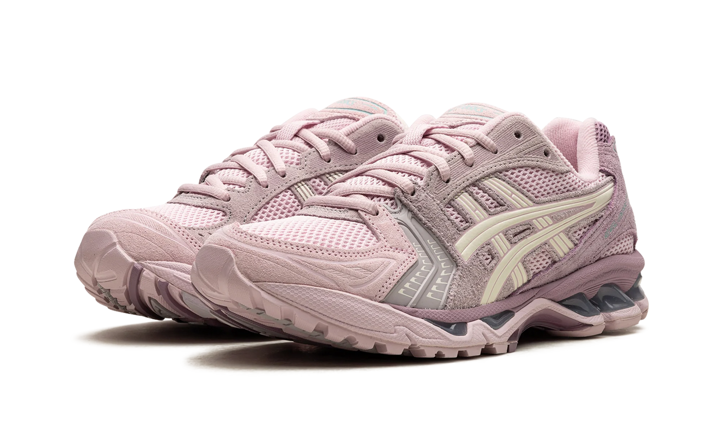 GEL KAYANO 14 WMNS "BARELY ROSE CREAM" 1202A105 700