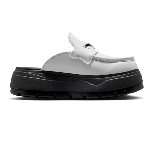 Mule 'Summit White Black' Women's (2026)