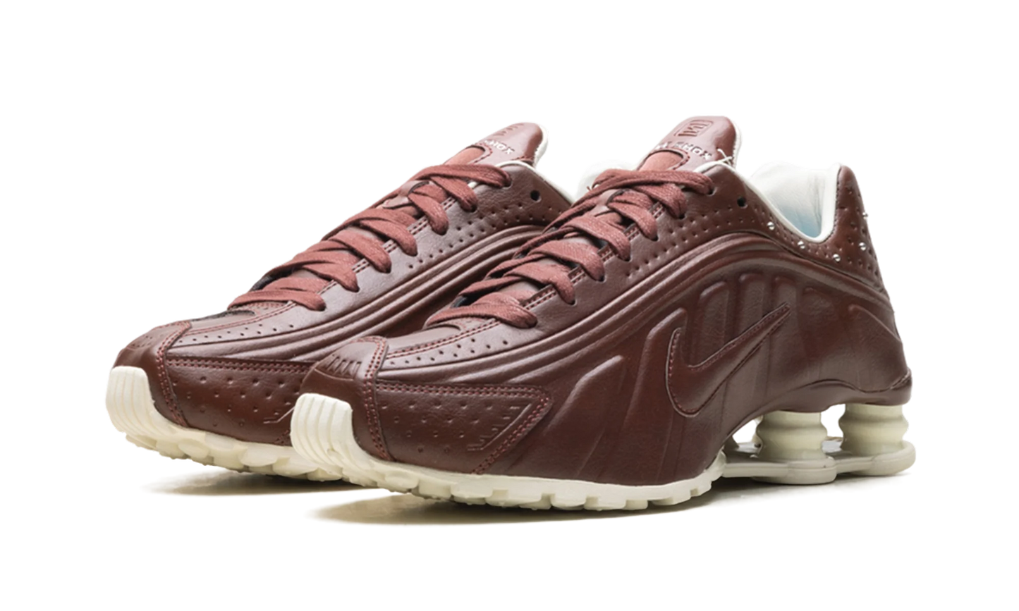 Nike Shox R4 WMNS "Dark Pony" IM6690 220