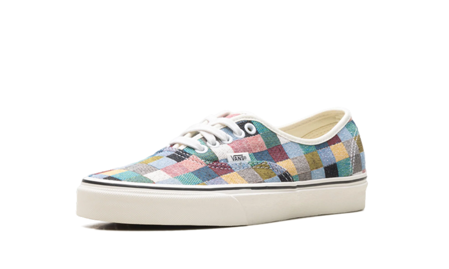 Authentic "Woven Checkers" VN0A38EM011
