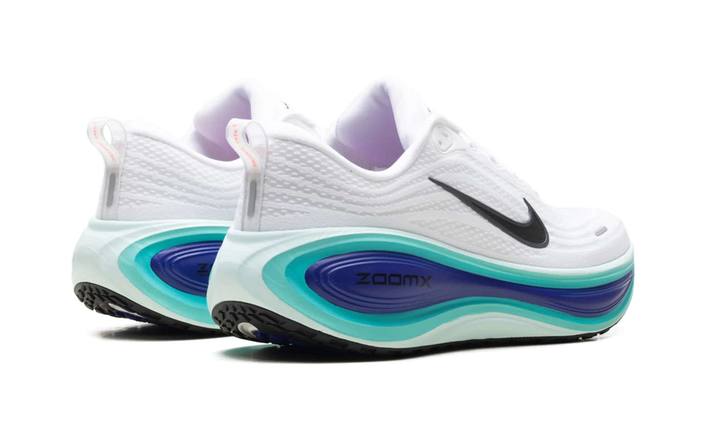 Vomero Plus "White Bright Concord Hyper Turquoise" HV8150 104